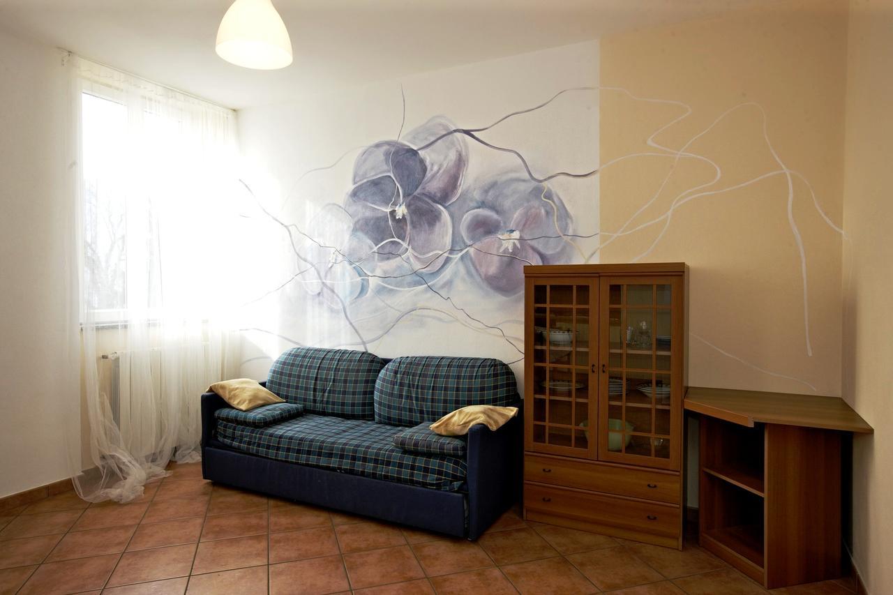 Bella Casa Alla Spiaggia Tronzano Lago Maggiore Exterior foto
