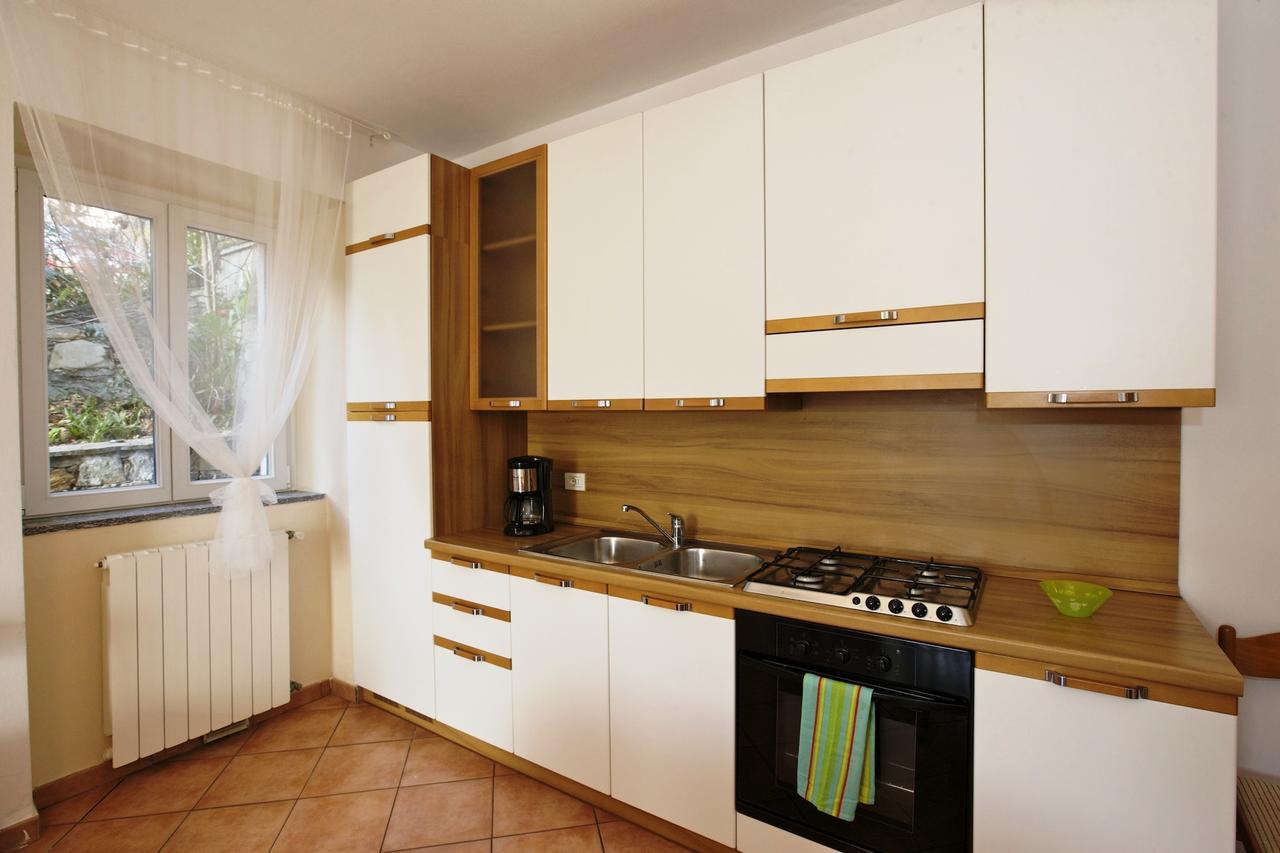 Bella Casa Alla Spiaggia Tronzano Lago Maggiore Exterior foto